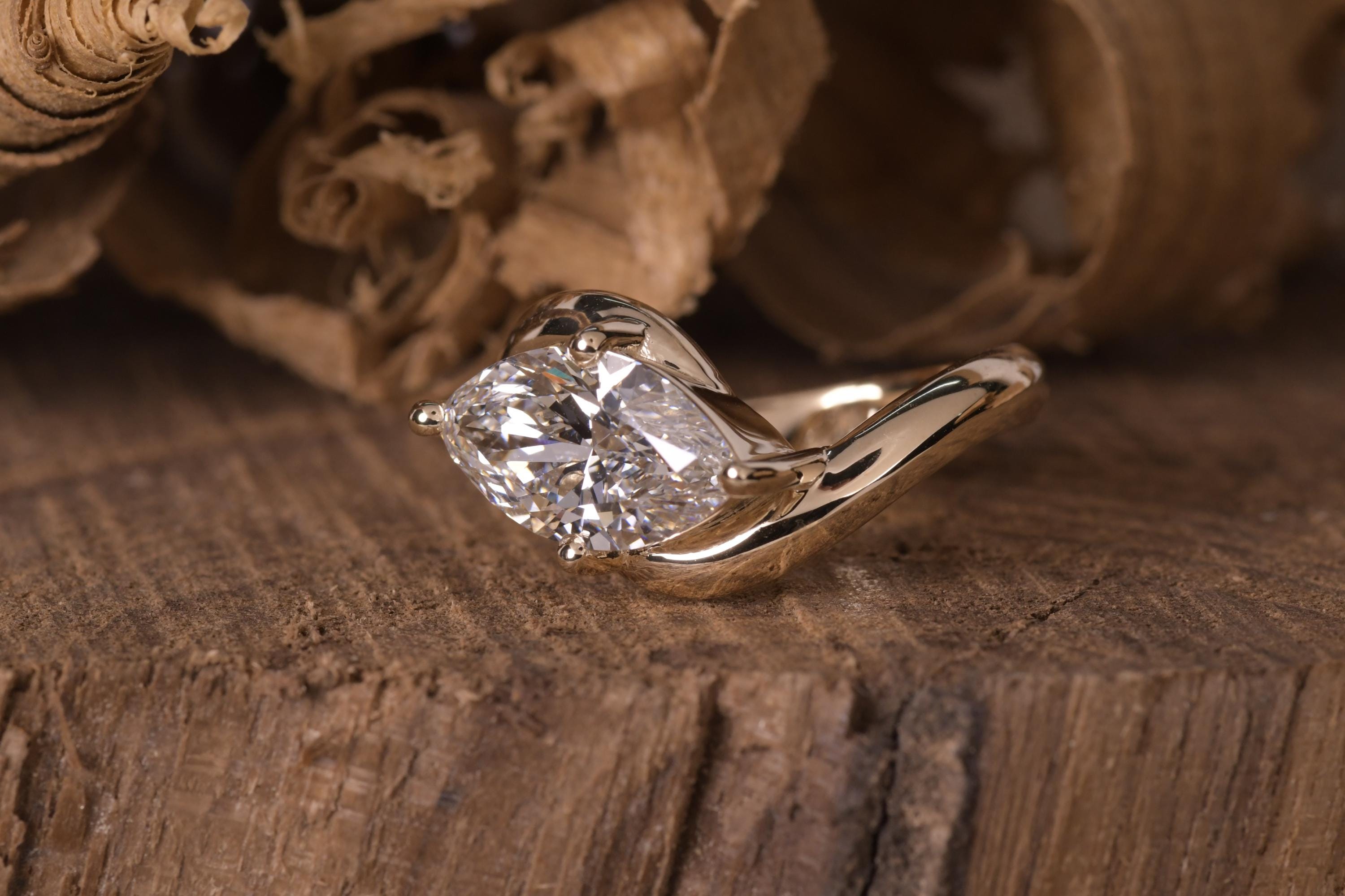 Dazzling 2.75 CT Lab Diamond Bridal Set for Her