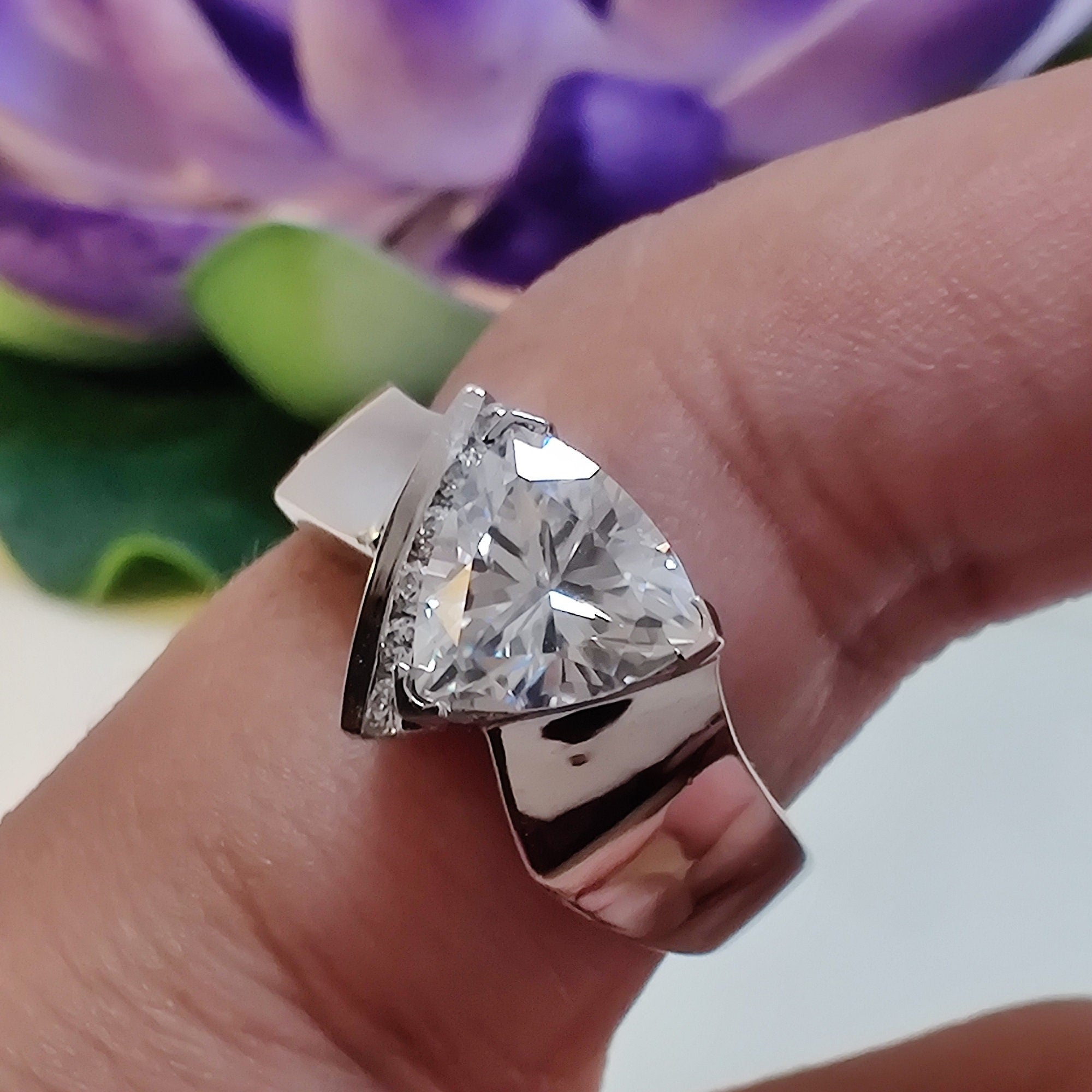 Men’s Antique Art Deco Trillion Cut Lab-Grown Diamond Ring